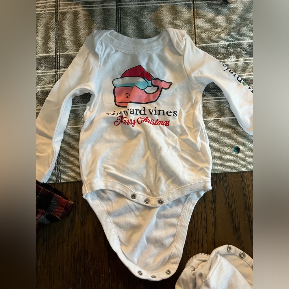 Merry Christmas onesie vineyard vines 0-3